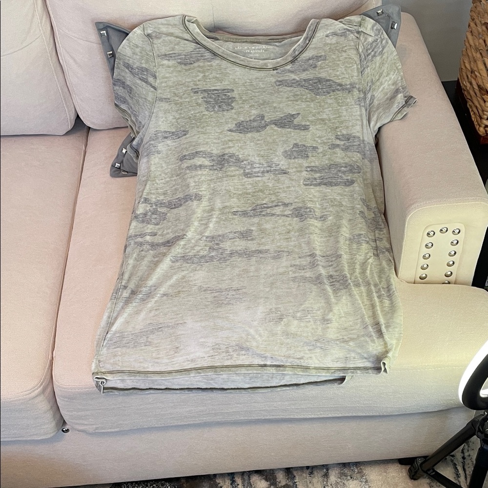 Women’s Lucky Brand Gray/Green  Camouflage SS T-Shirt L